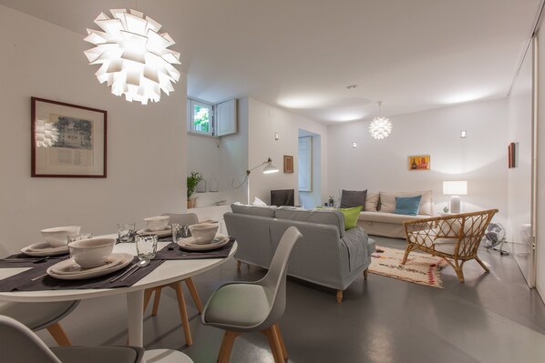 Televisión de pantalla plana