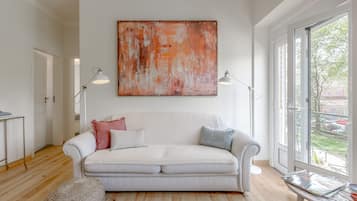 Apartment, 2 Bedrooms | Living room | Flat-screen TV