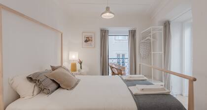 Sunny Bairro Alto / Chiado Apartment, By TimeCooler