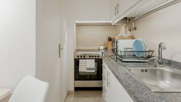 Apartment, 2 Schlafzimmer | Eigene Küche | Großer Kühlschrank, Mikrowelle, Herdplatte, Espressomaschine