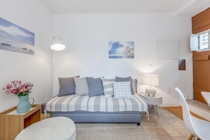 Apartment, 1 Bedroom | Living room