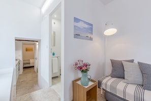 Apartment, 1 Bedroom | Living area