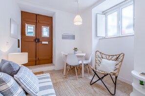 Flat-screen TV - Renovated Typical Baixa Apartment, By TimeCooler (Lisbon)