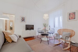 Apartment, 1 Bedroom | Living area