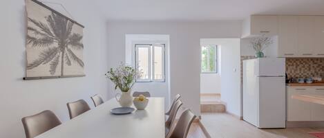 Apartment, 3 Bedrooms | Living area