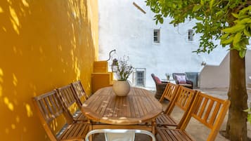 Apartamento, 3 quartos | Terraço/pátio