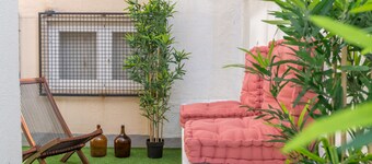 Sunny Apartment with Patio, By TimeCooler