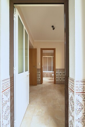 Interior - Spacious and Renovated Apartment With Amazing Patio, By TimeCooler (Lisbon)