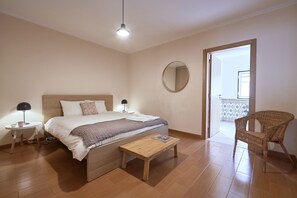 2 chambres, fer et planche à repasser, lits bébé (en supplément)