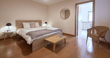 Spacious and Renovated Apartment With Amazing Patio, By TimeCooler