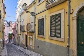 Exterior - Spacious and Renovated Apartment With Amazing Patio, By TimeCooler (Lisbon)