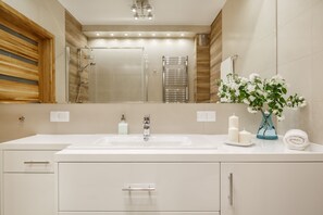 Apartment (Sarna) | Bathroom