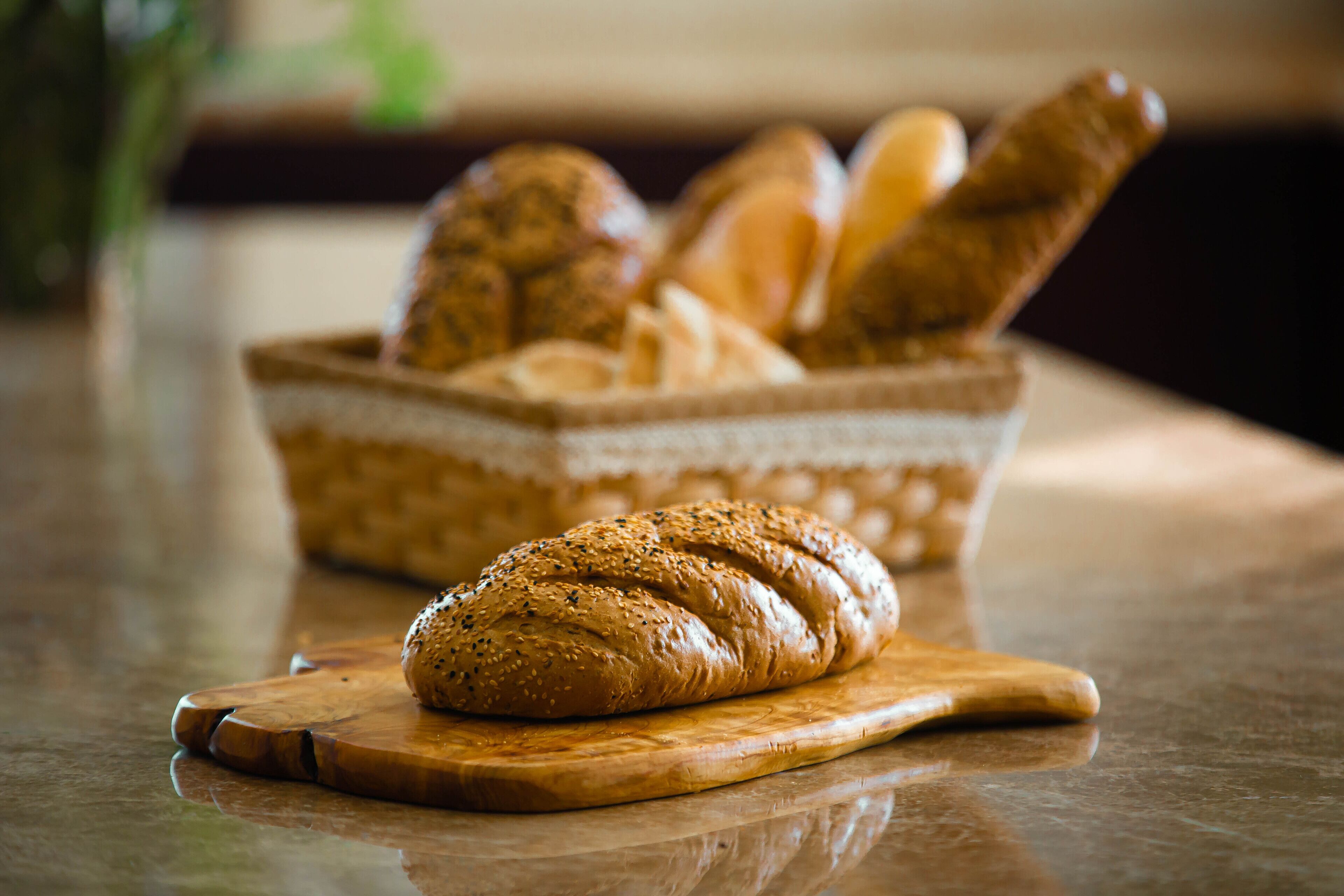 breakfast, lunch, dinner served; international cuisine