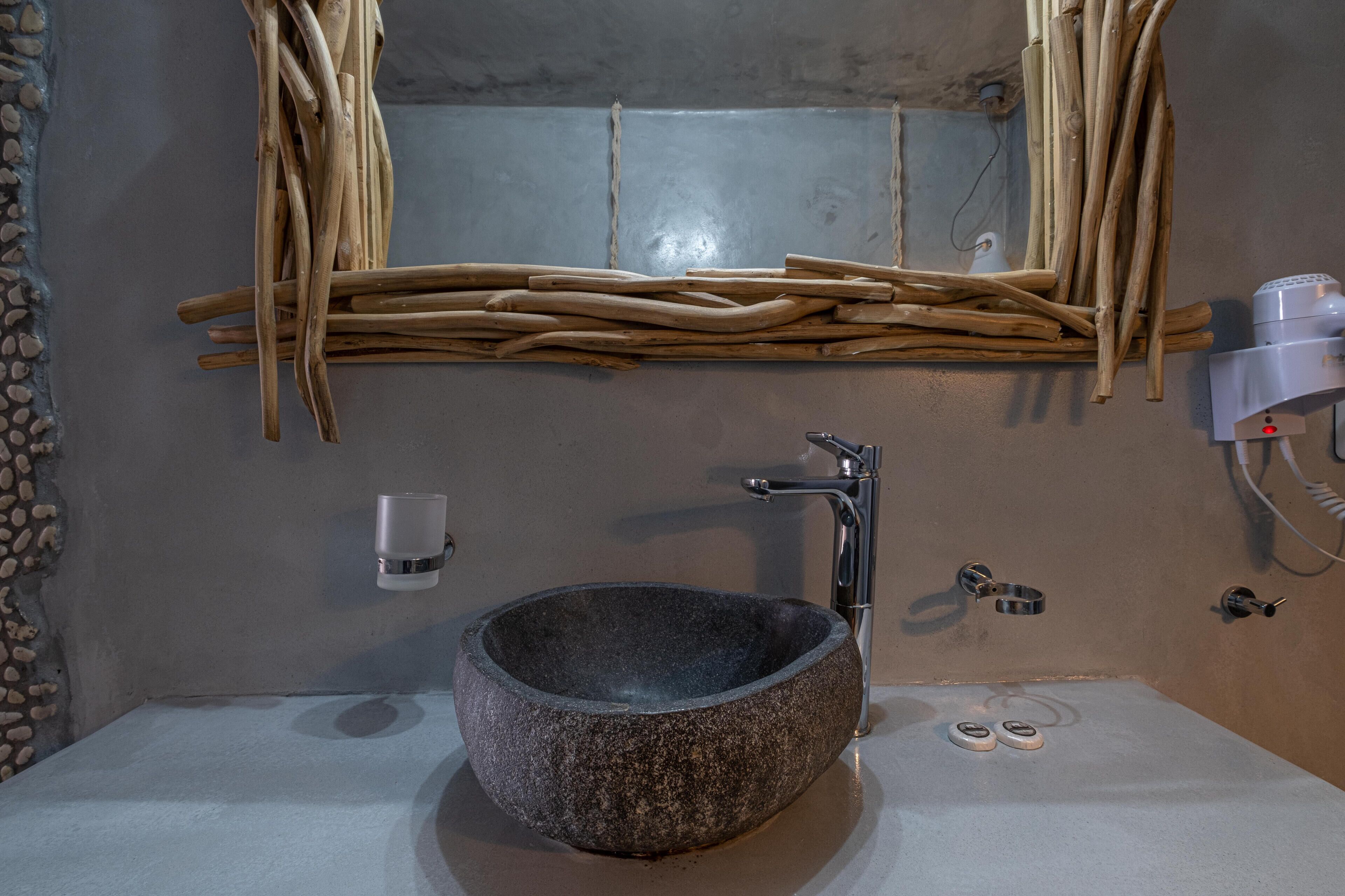 Photo - Loucas on the Cliff