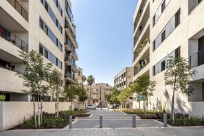 Exterior - New Boutique Apt With Balcony&City View (Tel Aviv)