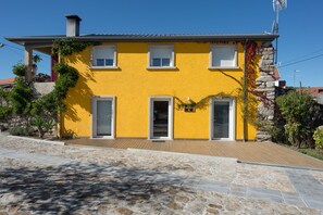 Mặt tiền nơi lưu trú