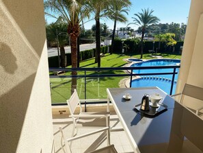Outdoor dining - Sueños De Denia, 2 bedrooms, by Bookindenia (Denia)