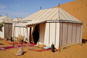 Terrace/patio - Bassou Luxury Camp (Taouz)