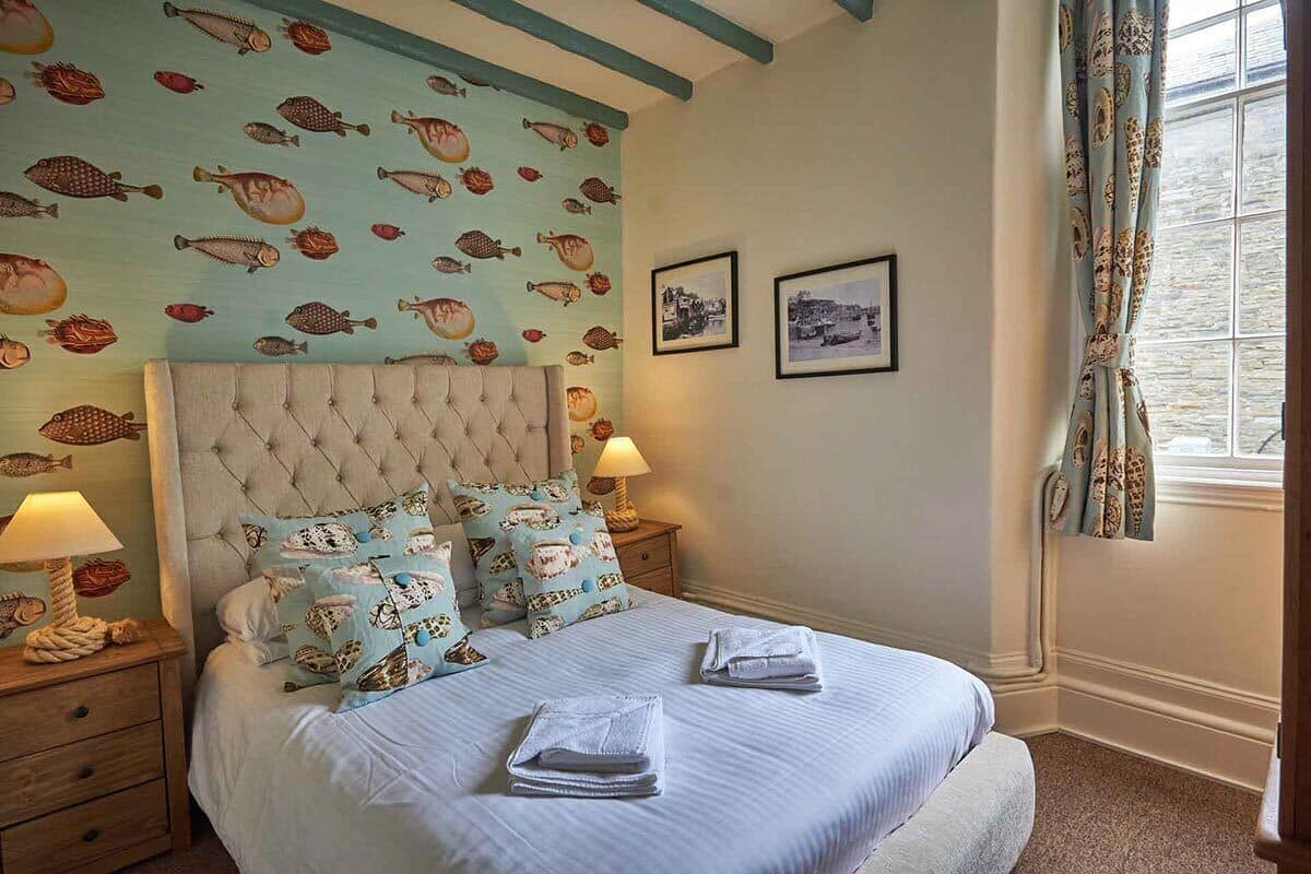 Fer et planche à repasser, accès au Wi-Fi (inclus), literie fournie