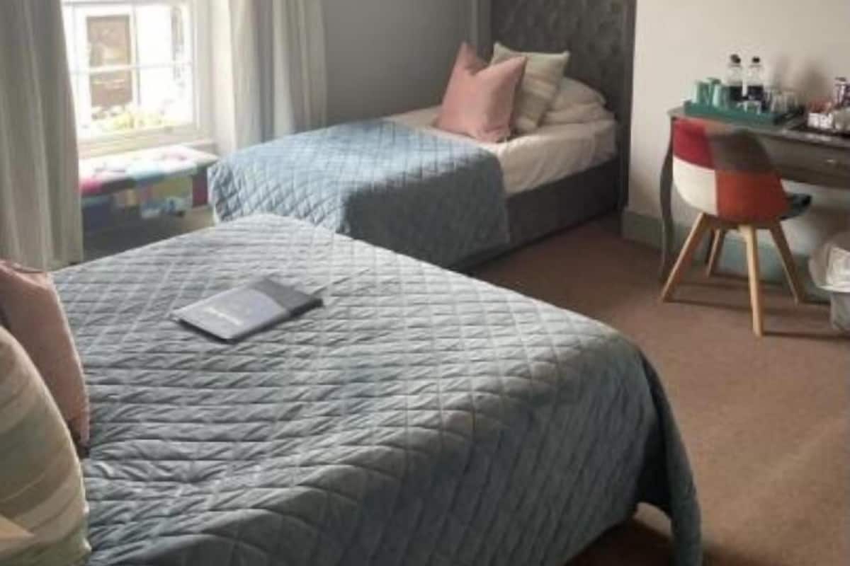 Fer et planche à repasser, accès au Wi-Fi (inclus), literie fournie