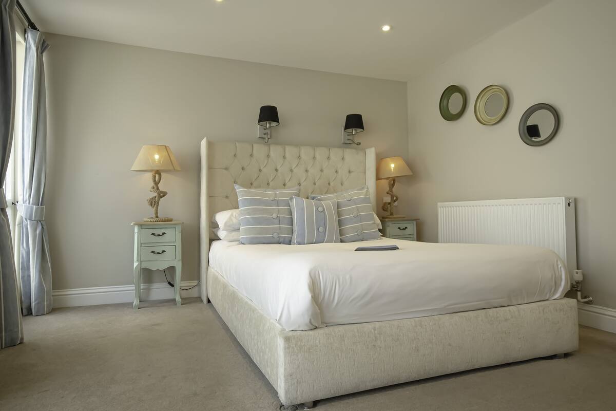 Fer et planche à repasser, accès au Wi-Fi (inclus), literie fournie