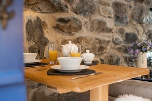 Dining - Romantic and cosy cottage,  countryside views, near to the beach and mountains (Harlech)