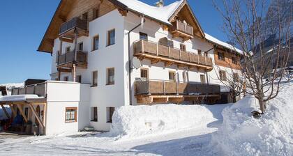 Cozy apartment "The Zugspitze" for 8 people in Ehrwald