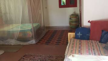 House | 1 bedroom, iron/ironing board, free WiFi, bed sheets