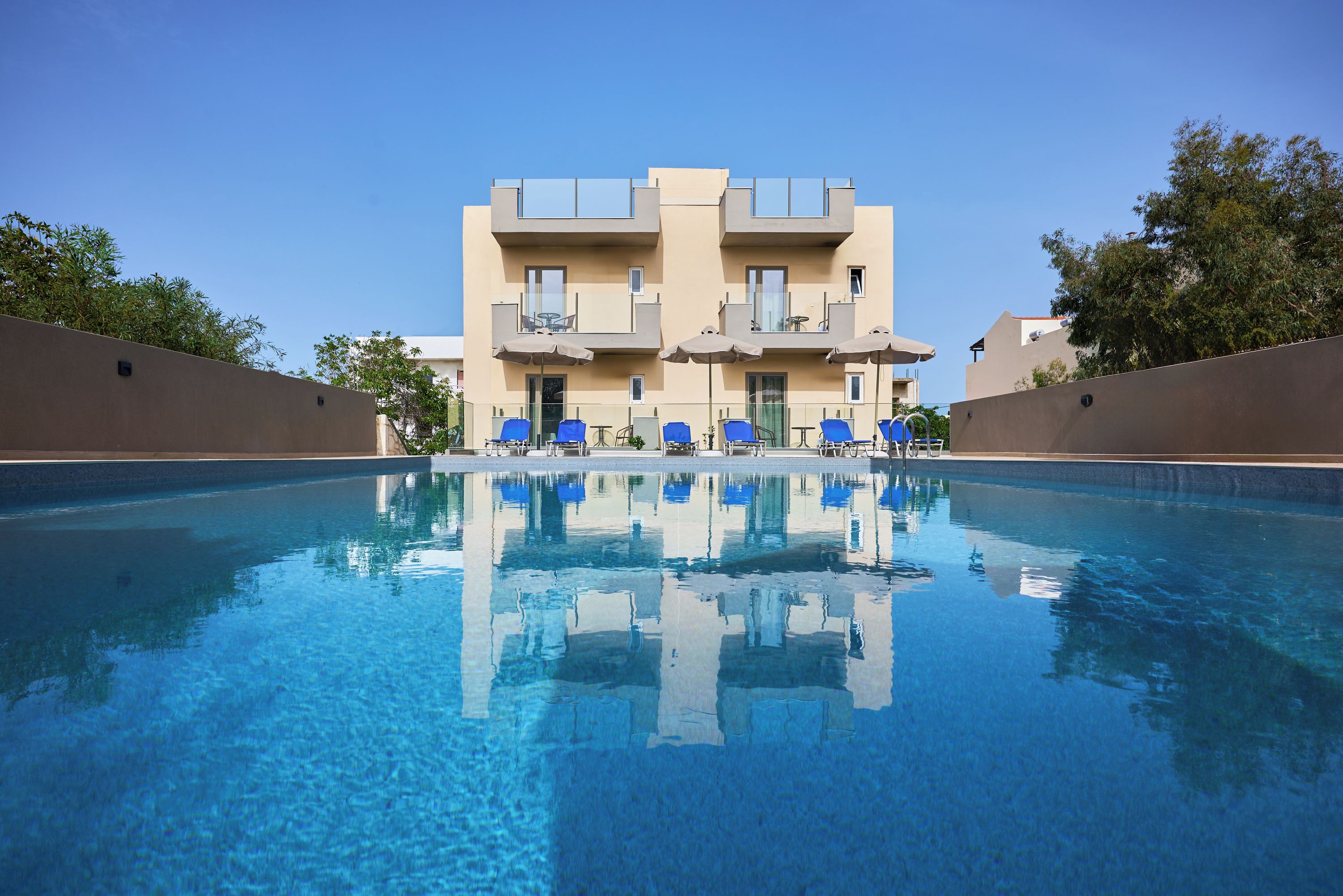 Seasonal outdoor pool, open 9:00 AM to 6:00 PM, sun loungers