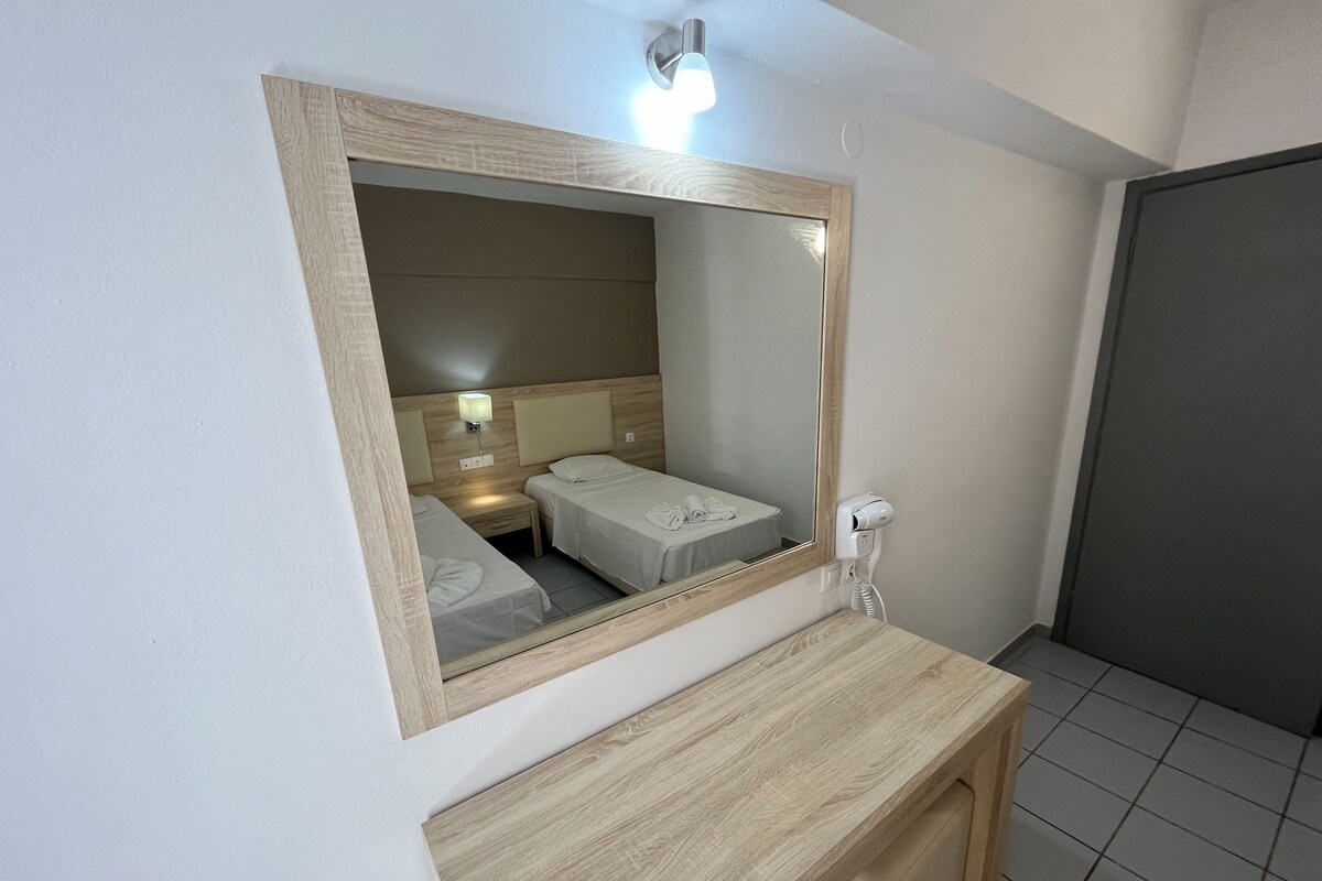 Apartment | 1 bedroom, in-room safe, blackout drapes, cribs (free)