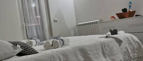 2 habitaciones, escritorio y insonorización