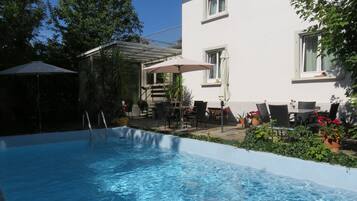 Outdoor pool, pool loungers