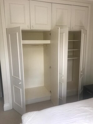 1 bedroom, free WiFi, bed sheets - Beautiful one bedroom in Kensington (London)