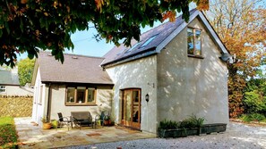 Front of property - Honey Cottage (Amlwch)