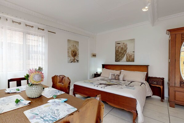 Classic-studio | Ruokailu omassa huoneessa