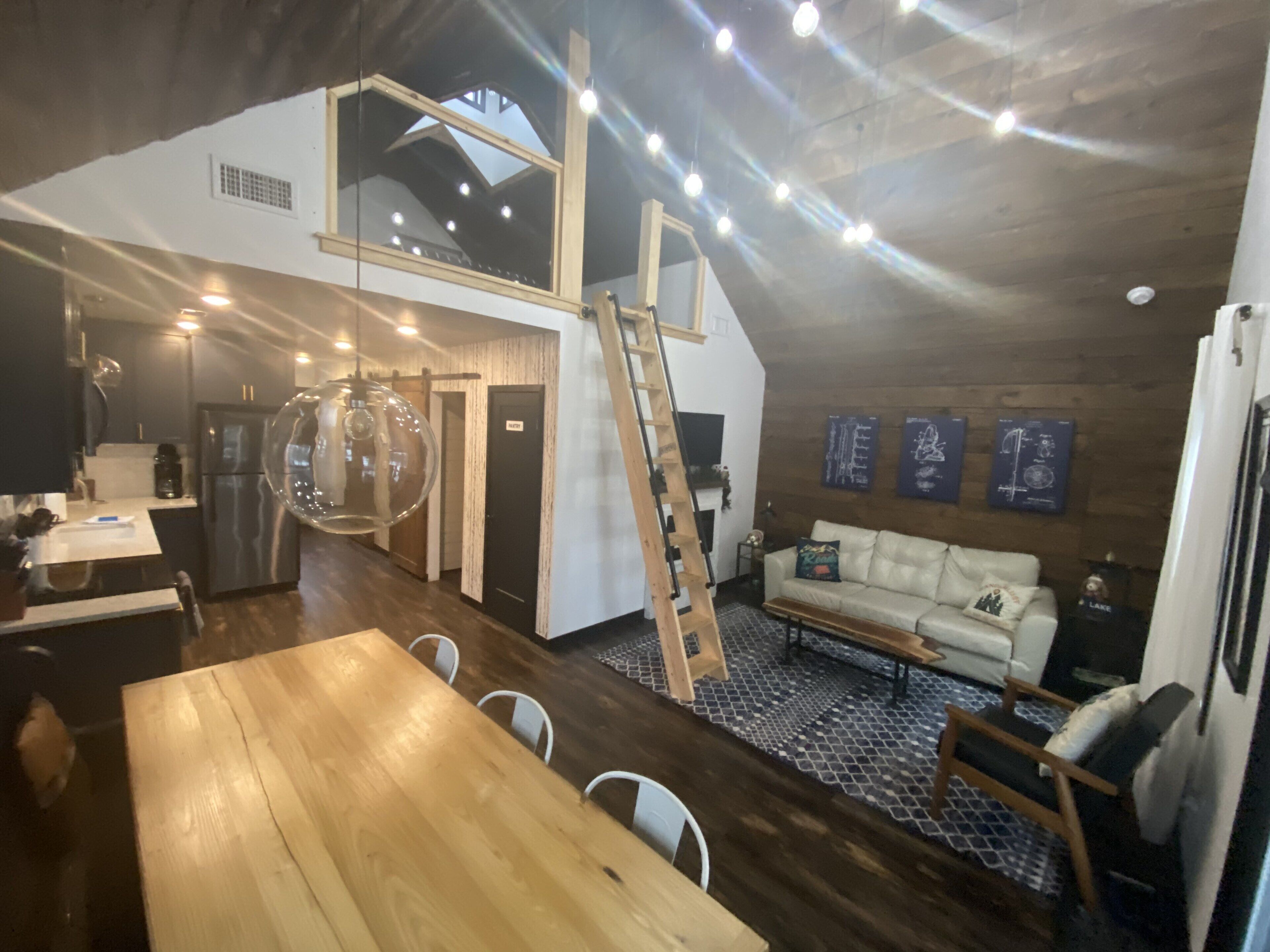 99 nov nights @Lake Harmony! Copper Cabin! Foliage, hike, dine, ski &more!