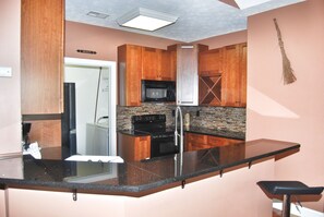 Condo, 3 Bedrooms | Private kitchen
