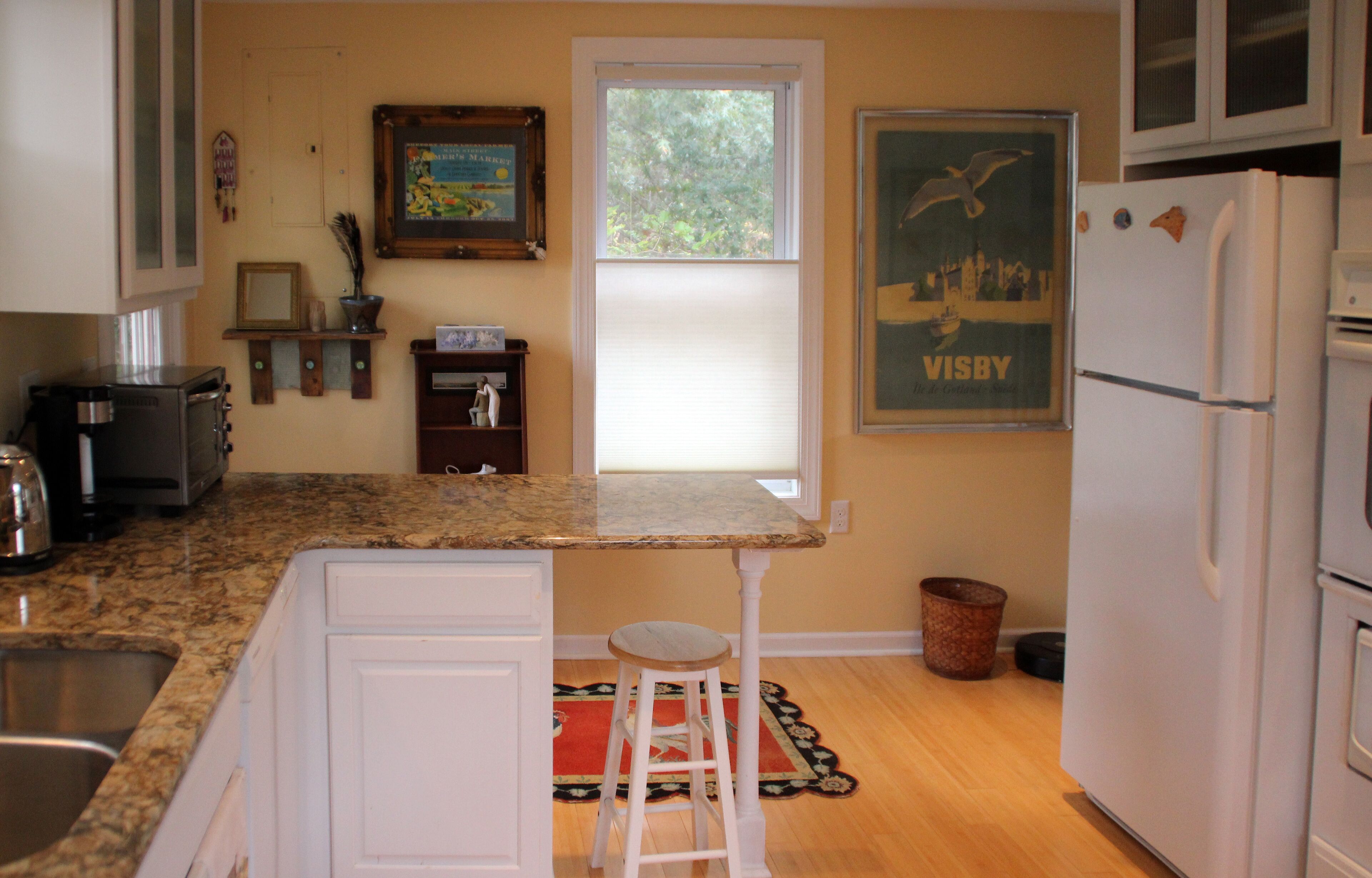 Charming and Cozy with a Waterview