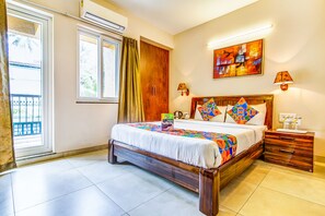 尊荣客房 | 办公桌、免费 WiFi