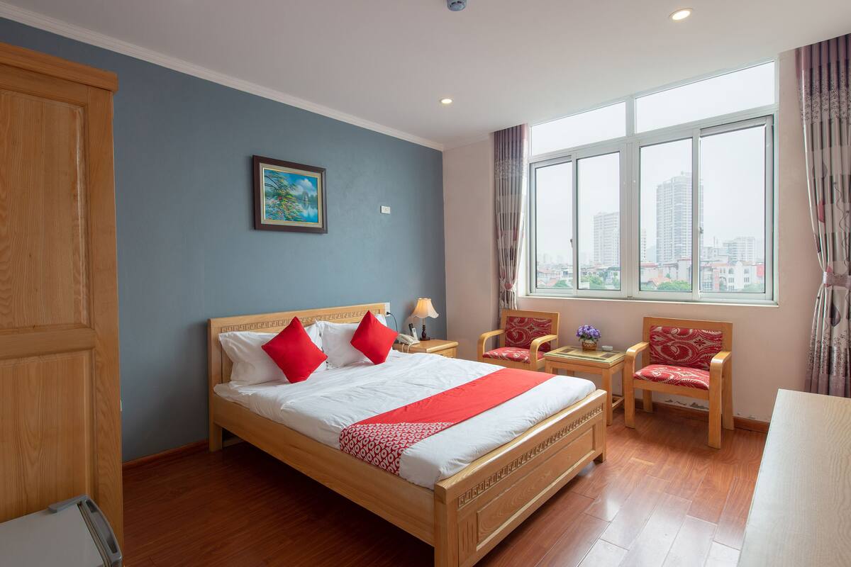 Quarto casal superior | Frigobar, escrivaninha, Wi-Fi de cortesia, roupa de cama