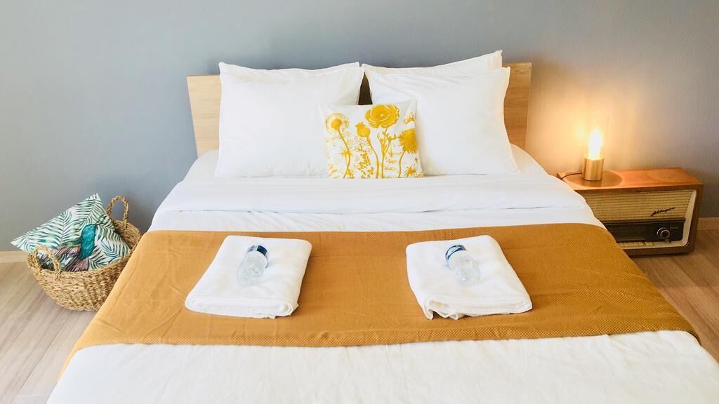 2 bedrooms, Egyptian cotton sheets, premium bedding, down duvets