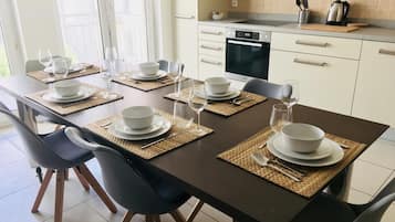 Apartment | In-room dining