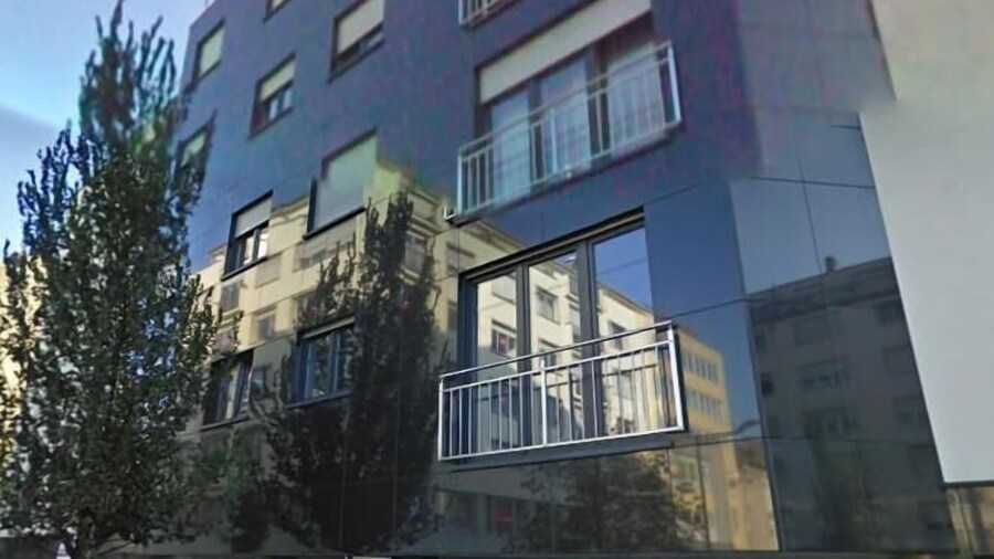 Large Modern Flat 100m2 in City Center - Parking