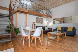 54-inch plasma TV with satellite channels, TV, Netflix - The Barn Strand (Cape Town)