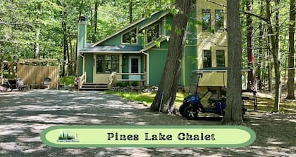 Pines Lake Chalet, Poconos! Hot Tub, Golf Cart, Fire Pit, Family Memories!