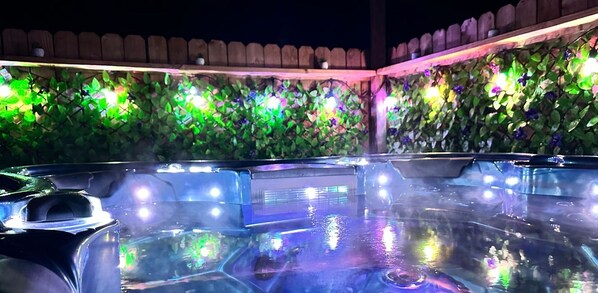 Bain à remous extérieur
