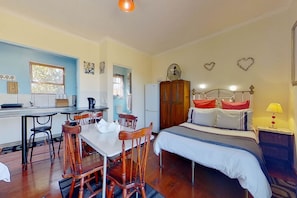 Klassiek appartement | 1 slaapkamer, verduisterende gordijnen, gratis wifi, beddengoed