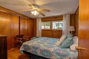 3 bedrooms, desk, iron/ironing board, free WiFi - SUPERB VIEW BIG  SEBAGO LAKE WESTERN SIDE OF LAKE (Standish)