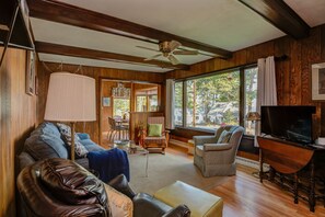 Smart TV, DVD player, foosball, books - SUPERB VIEW BIG  SEBAGO LAKE WESTERN SIDE OF LAKE (Standish)