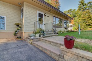 Exterior - SUPERB VIEW BIG  SEBAGO LAKE WESTERN SIDE OF LAKE (Standish)